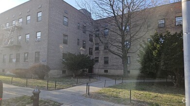 Building Photo - 144-17-144-79 79th Ave
