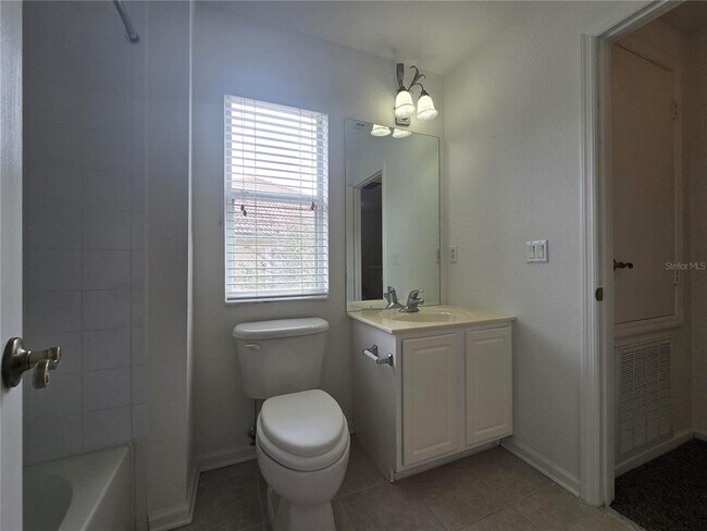 Building Photo - 3542 Shallot Dr