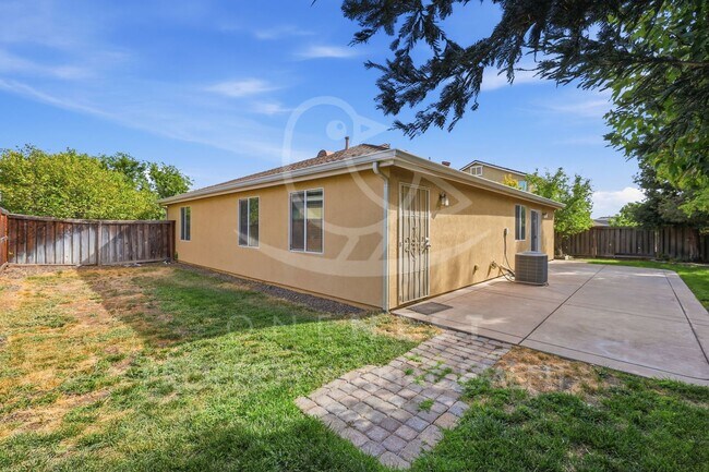 Building Photo - 1444 Minories Dr