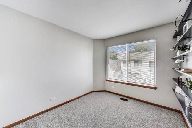 Building Photo - 985 Manchester Cir