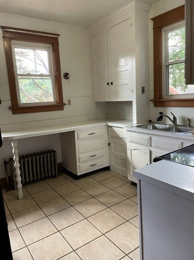 Building Photo - 2558 N 5th St