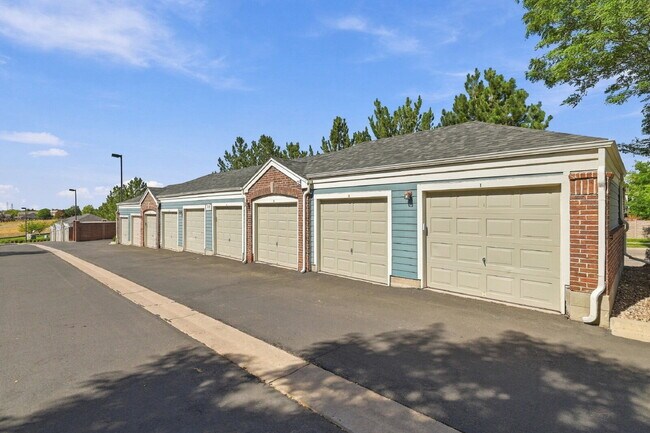 Building Photo - 2662 S Cathay Way
