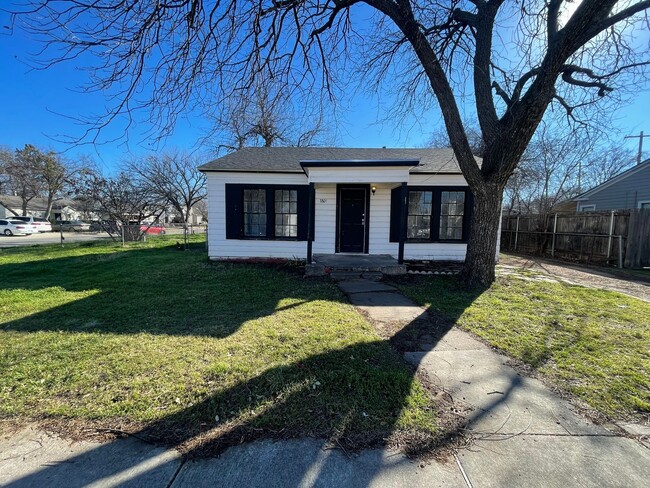 Primary Photo - Super Cute Two Bedroom One Bath Home