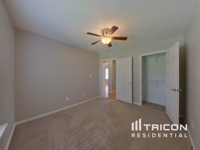 Building Photo - 922 Hollow Hill Ct