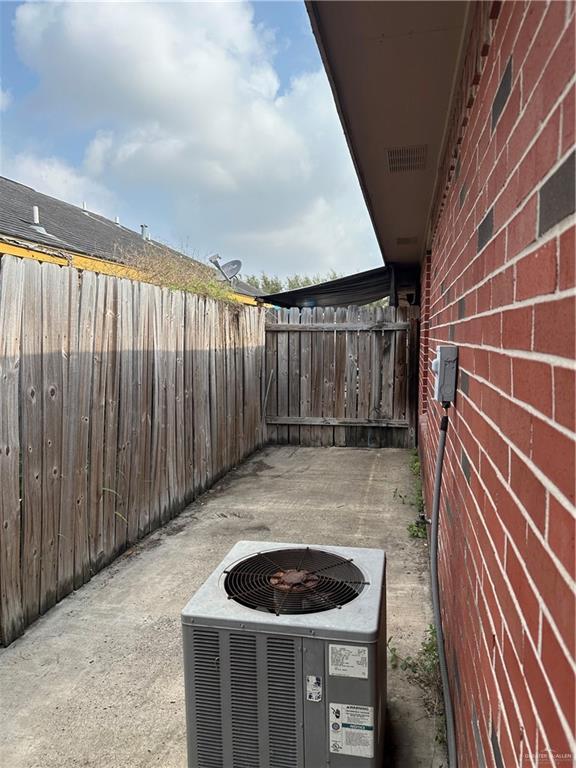 Building Photo - 3617 Zelma St