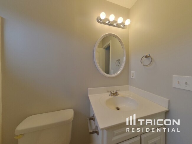 Building Photo - 12724 Deaton Hill Dr