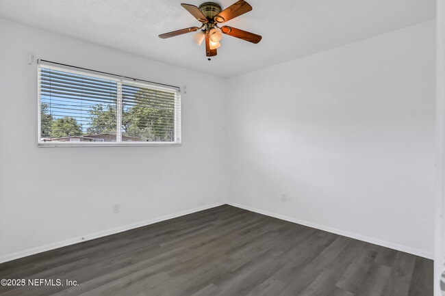 Building Photo - 2023 Betsy Dr
