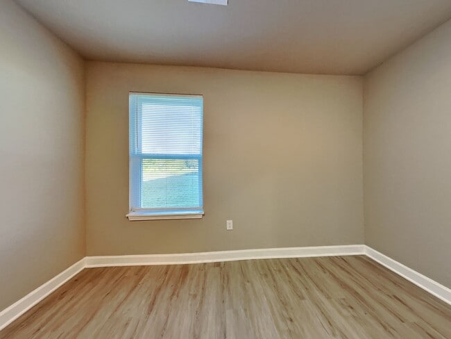 Building Photo - 3 BR/2BA | Newly Renovated Single Family Home | 1-Car Covered Parking | Gated backyard