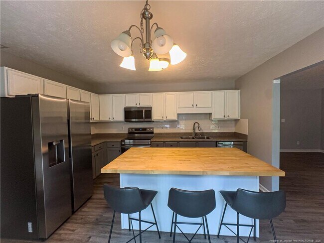 Building Photo - 290 Strike Eagle Dr