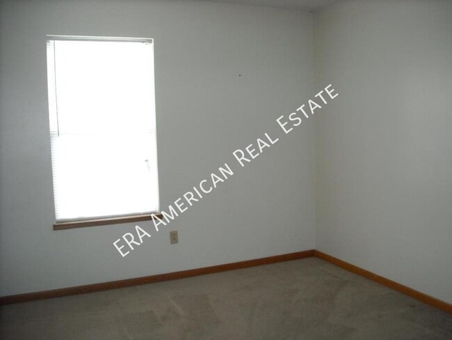 Building Photo - 130 Hampton Dr