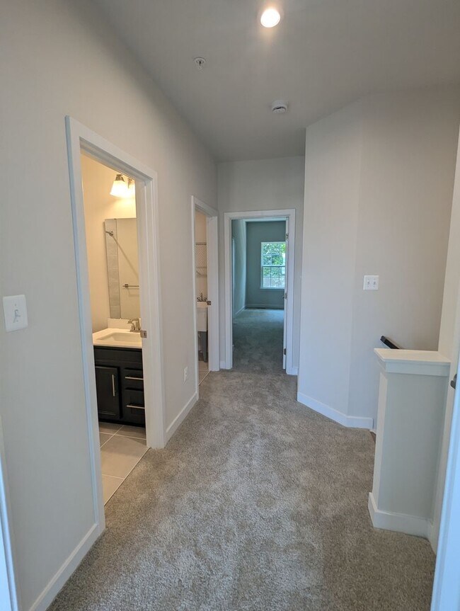 Building Photo - Gorgeous New Construction (never lived in)...