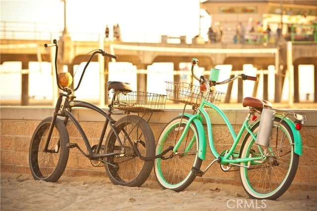 Building Photo - 206 Chicago Ave