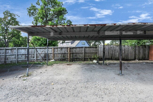 Building Photo - 12068 Beechnut St