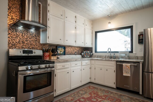 Building Photo - 119 Fortson Cir