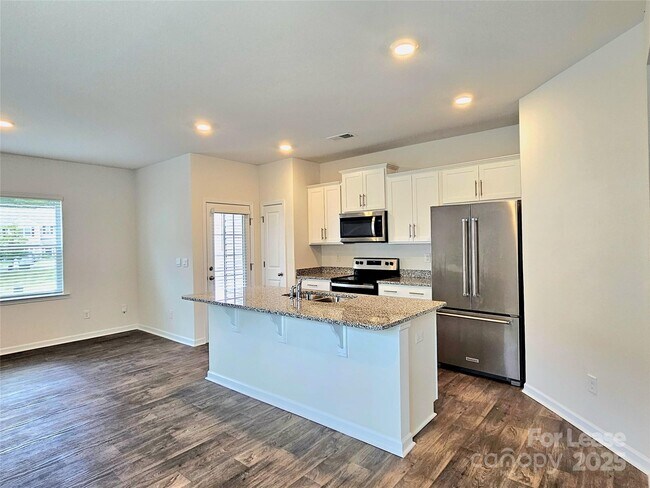 Building Photo - 8114 Murray Br Dr