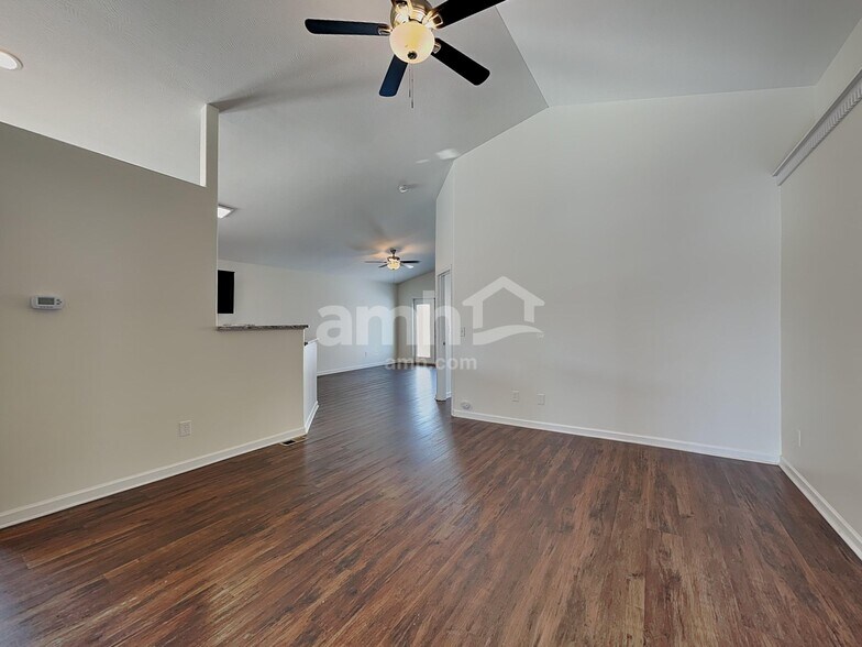 Building Photo - 131 Boutot St