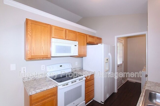 Building Photo - 6025 Presentation St