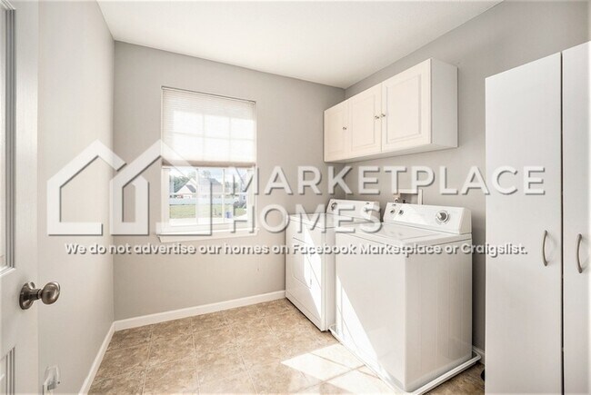 Building Photo - 785 Cambridge Ct