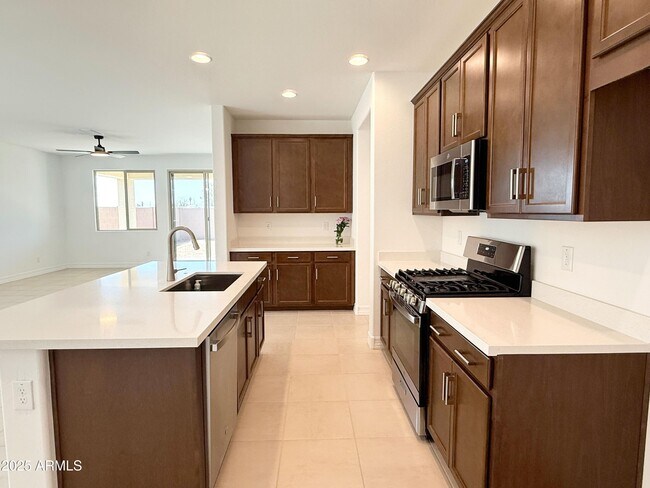 Building Photo - 17017 W Shangri La Rd