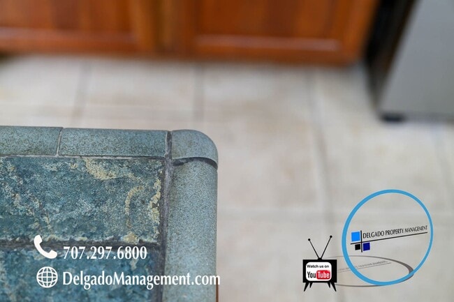 Building Photo - Large 3 bedroom home recently upgraded