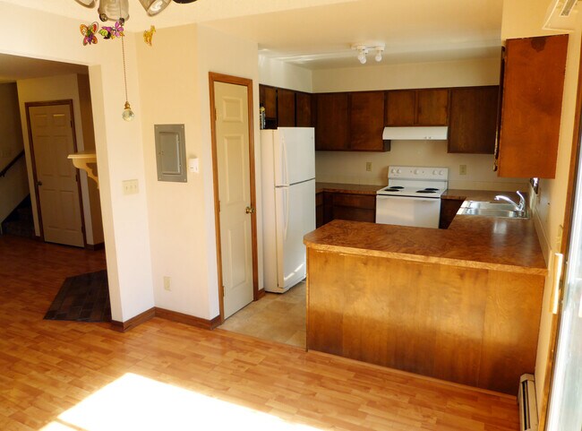 Building Photo - 1624 Azalea Dr