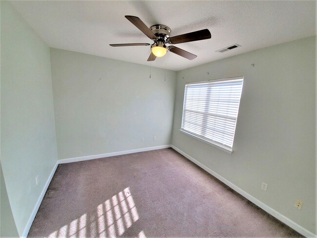 Building Photo - 202 Lanieve Ct