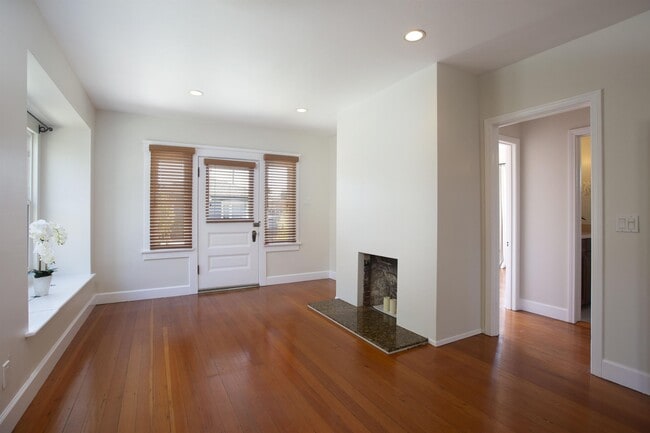 Building Photo - 1838 Spalding Pl