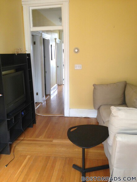 Building Photo - 229 Harvard St