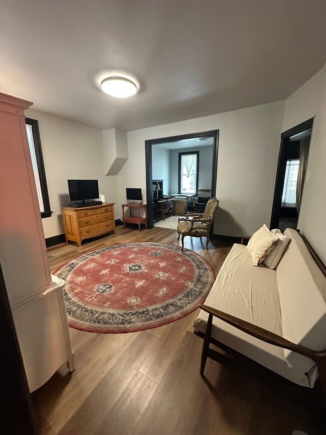 Building Photo - Lebanon City 3 bed- small dog allowed