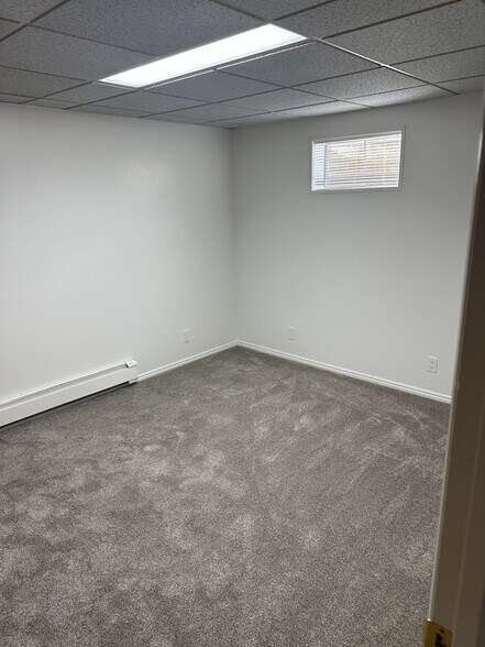 Building Photo - 906 N 1020 E
