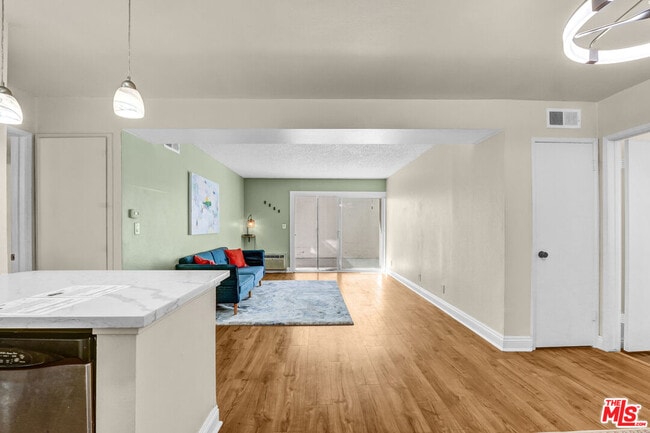 Building Photo - 18620 Hatteras St