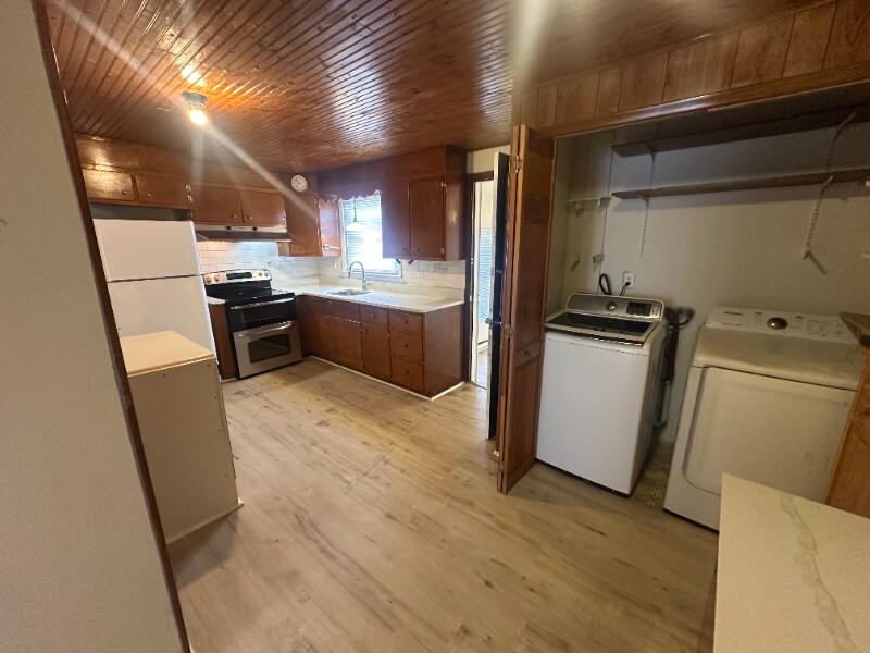 Building Photo - 5388 Chapmans Rd