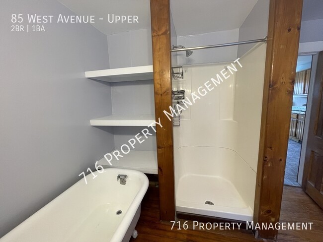 Building Photo - Charming, Fully Rehabbed 2 BR Apartment in...