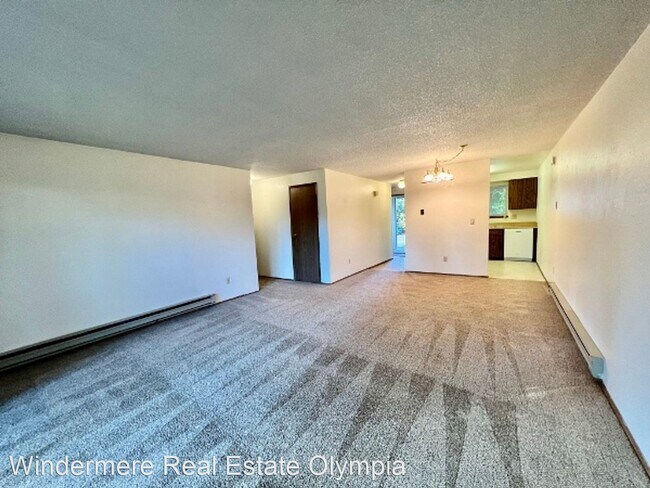 Building Photo - 2 br, 1.5 bath House - 1605 16th Ct SE Unit B