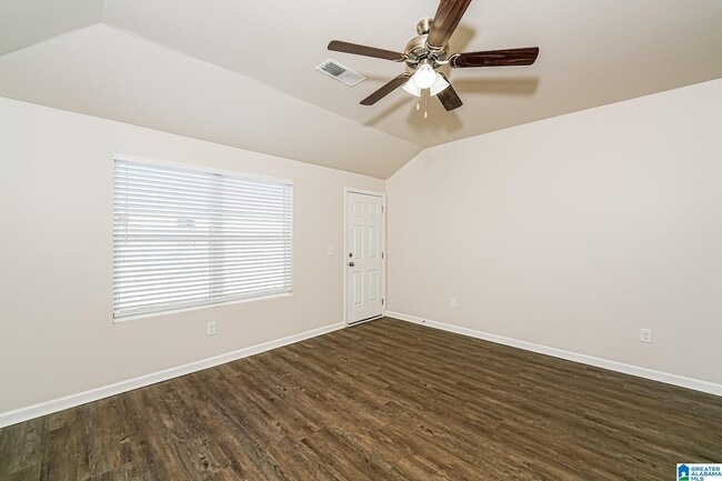 Building Photo - 160 Jonathan Dr