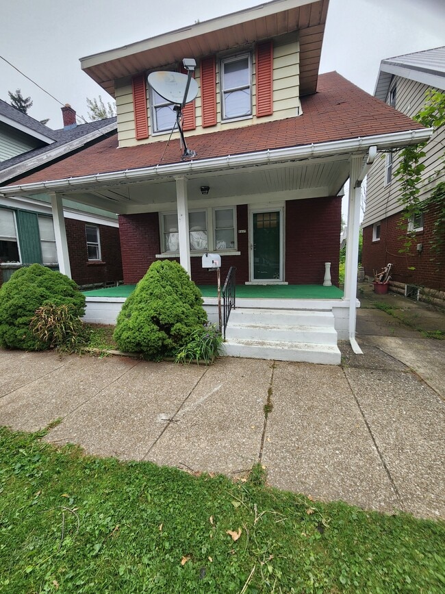 Building Photo - 3117 Holland St