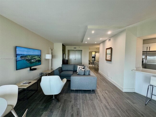 Building Photo - 20281 E Country Club Dr