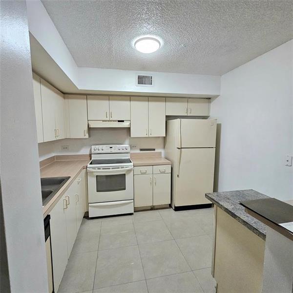 Building Photo - 3600 N 56th Ave