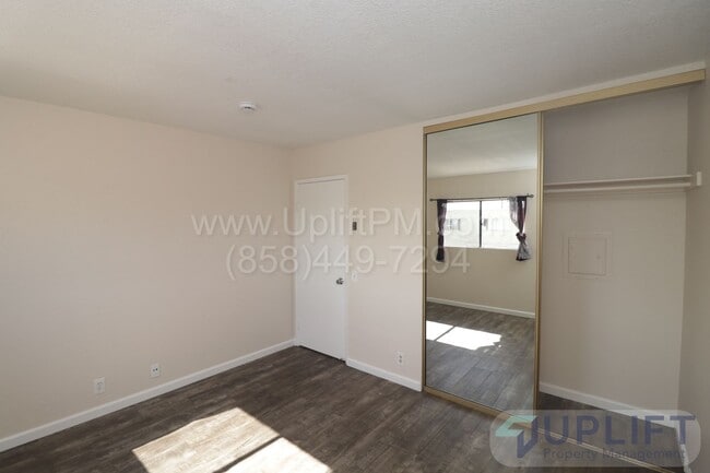 Building Photo - 2-Bed, 2-Bath Condo with One Car Garage