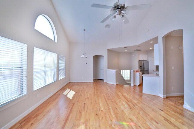 Building Photo - 3734 Main Plaza Dr