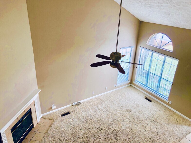 Living Room - 141 S Birchwood Dr