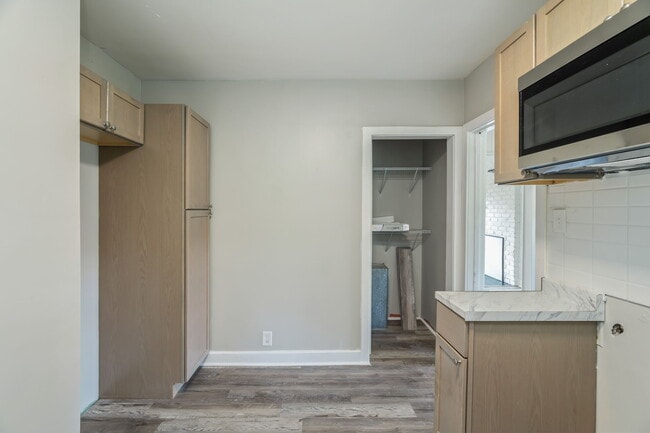Building Photo - 2752 Tarleton Ave