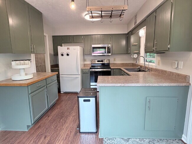Building Photo - Wooded Retreat with Community Lake Access – Hendersonville, NC