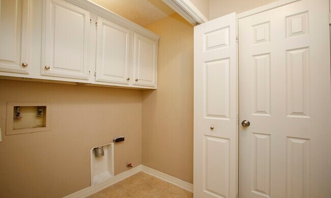 Building Photo - 3731 Windy Haven Dr