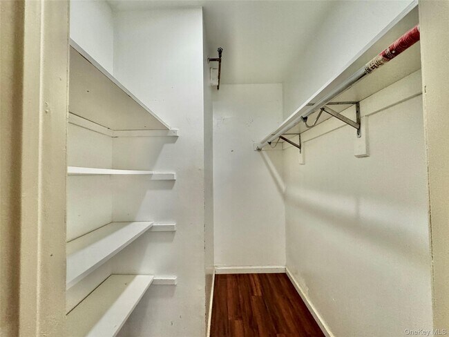 Building Photo - 5 Lexington Hills Rd