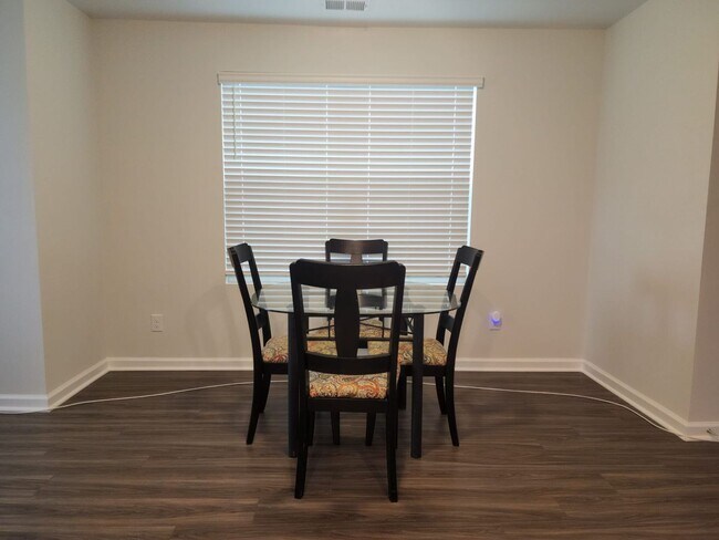 Building Photo - 405 Eclipse Ln