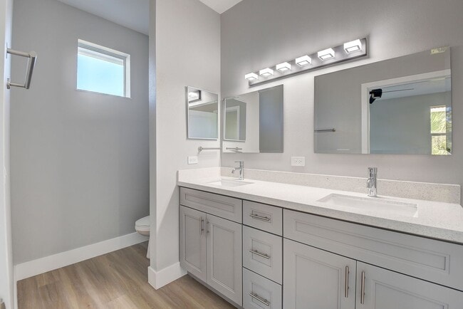 Building Photo - Frederick Isles Townhomes - Delray Beach