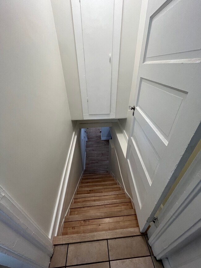 Building Photo - 933 Harrison St