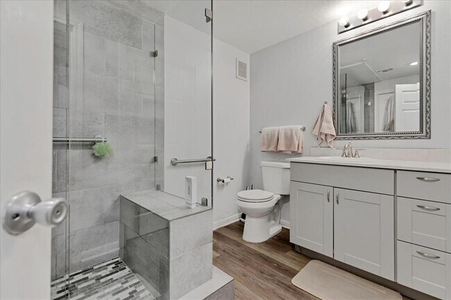 Building Photo - 2320 Gracy Farms Ln