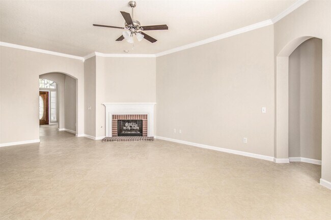 Building Photo - 20719 Medallion Pointe Dr